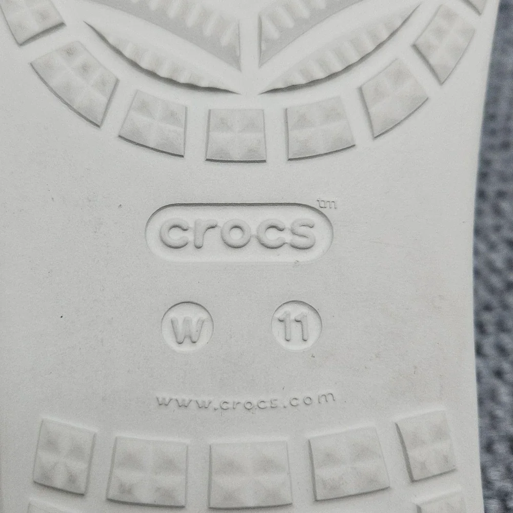 Crocs Sloane Women's 11 Oyster Sandals Flip Flops Embellished Rhinestone Wedge‎
